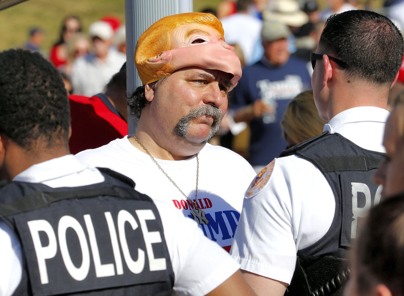 Illustration for article titled Donald Trump Cosplay Is the Future of American Politics